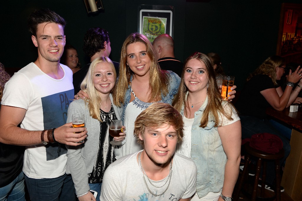../Images/Bavo 5 viert feest in Madero 095.jpg